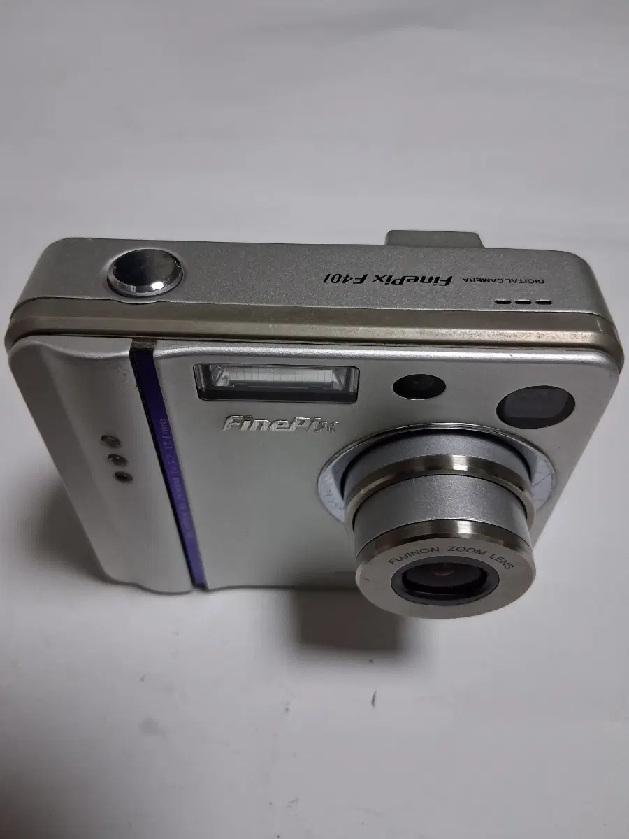 富士フイルムファインフィックスF401デジタルカメラシルバー